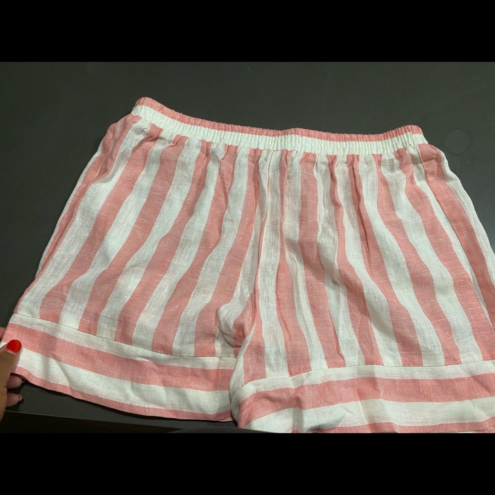 Linen shorts